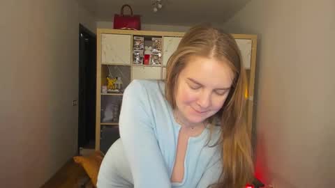 Flora  Next stream November 17th at 6  GMT online show from February 12, 6:52 am