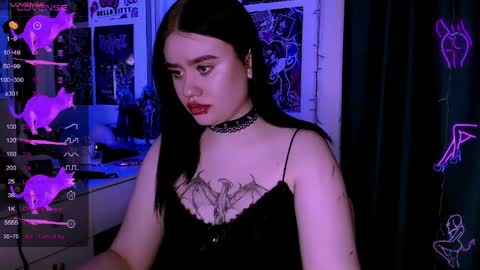 Snapshot of meow_marie chatting on April 3, 11:47 pm meow marie online show from April 3, 11:47 pm