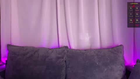 meow_mellie online show from September 19, 1:51 am