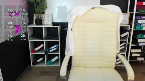 meow_mellie online show from September 26, 2:26 am