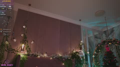 Snapshot of meow_nancy chatting on December 26, 11:10 am Heeyyooo Im Nans Subscribe to me I will be glad online show from December 26, 11:10 am