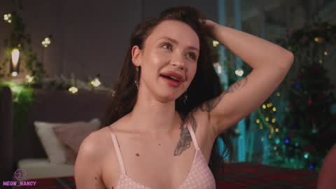 Snapshot of meow_nancy chatting on January 6, 11:18 am Heeyyooo Im Nans Subscribe to me I will be glad online show from January 6, 11:18 am