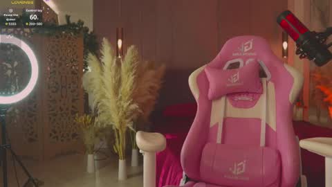 Snapshot of meow_nancy chatting on April 1, 1:41 pm Heeyyooo Im Nans Subscribe to me I will be glad online show from April 1, 1:41 pm