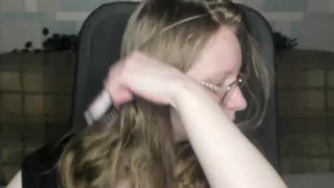 Snapshot of meowcr chatting on March 1, 9:50 pm meowcr online show from March 1, 9:50 pm