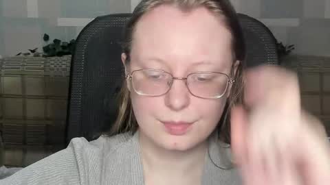 Snapshot of meowcr chatting on March 5, 1:51 pm meowcr online show from March 5, 1:51 pm