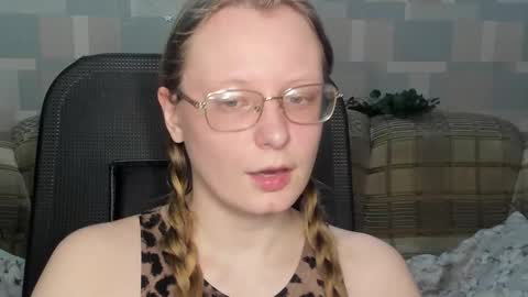 Snapshot of meowcr chatting on March 6, 4:47 pm meowcr online show from March 6, 4:47 pm