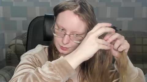 Snapshot of meowcr chatting on March 13, 2:56 pm meowcr online show from March 13, 2:56 pm