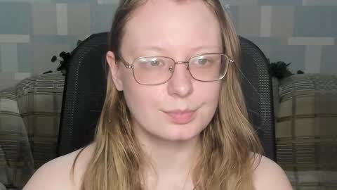 Snapshot of meowcr chatting on March 21, 3:15 pm meowcr online show from March 21, 3:15 pm