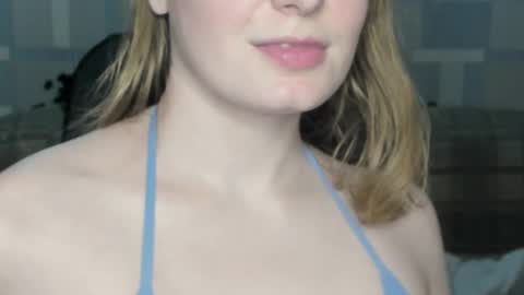 Snapshot of meowcr chatting on March 23, 6:12 pm meowcr online show from March 23, 6:12 pm