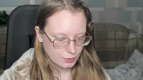 Snapshot of meowcr chatting on March 27, 7:13 pm meowcr online show from March 27, 7:13 pm