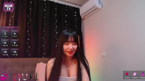 Snapshot of meowkami chatting on February 26, 12:42 am meowkami online show from February 26, 12:42 am