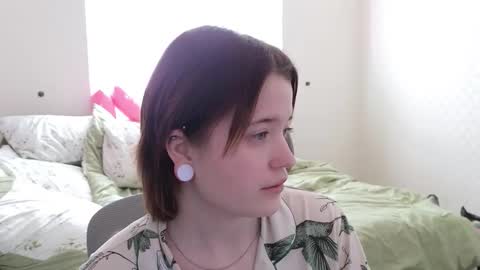 Snapshot of meowki4 chatting on November 4, 7:51 am meowme online show from November 4, 7:51 am