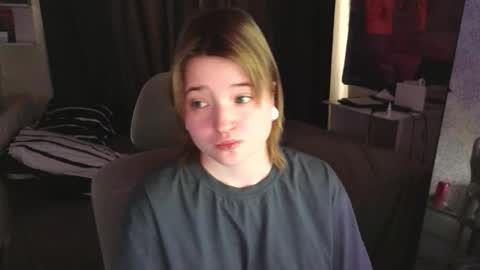 meowme online show from March 9, 5:33 am