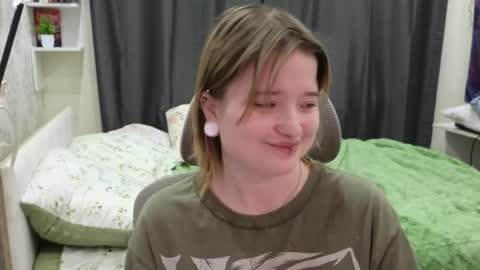 meowme online show from April 4, 11:13 pm