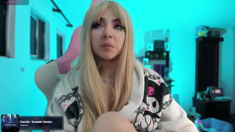 meowmelf online show from December 15, 8:02 pm