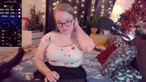 Mary  online show from December 9, 6:12 am