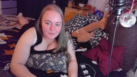 Mary  online show from January 30, 11:24 pm