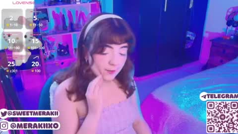 Snapshot of meraki_fraise chatting on April 13, 10:26 pm online show from April 13, 10:26 pm