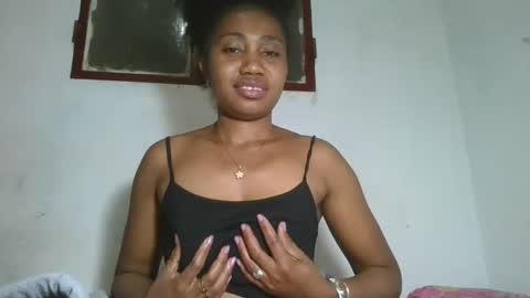 Snapshot of meraldaaaa chatting on September 10, 7:58 pm meraldaaaa online show from September 10, 7:58 pm