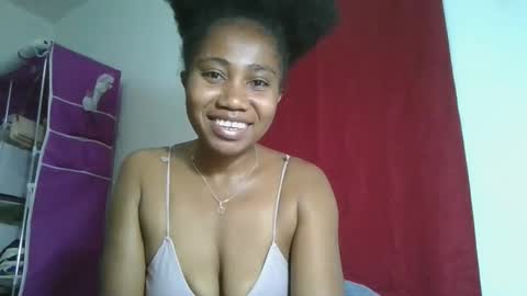 Snapshot of meraldaaaa chatting on September 15, 9:48 pm meraldaaaa online show from September 15, 9:48 pm