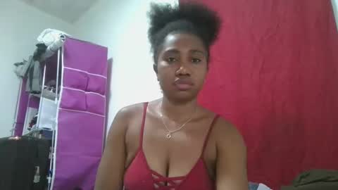 Snapshot of meraldaaaa chatting on October 3, 6:38 pm meraldaaaa online show from October 3, 6:38 pm