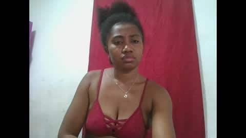 Snapshot of meraldaaaa chatting on October 4, 9:51 am meraldaaaa online show from October 4, 9:51 am