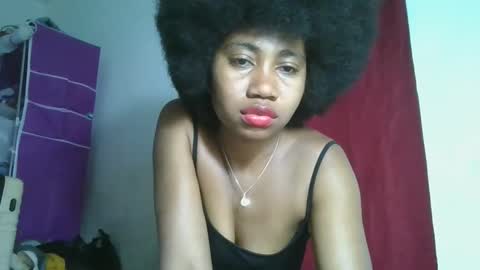 Snapshot of meraldaaaa chatting on October 9, 9:13 pm meraldaaaa online show from October 9, 9:13 pm