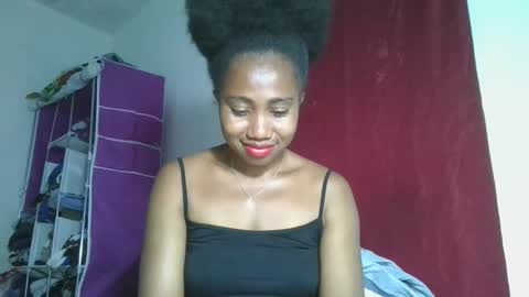 Snapshot of meraldaaaa chatting on October 10, 9:19 am meraldaaaa online show from October 10, 9:19 am