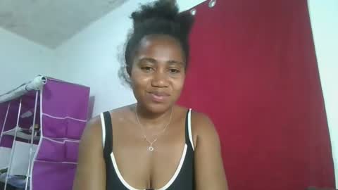 Snapshot of meraldaaaa chatting on October 14, 9:15 pm meraldaaaa online show from October 14, 9:15 pm