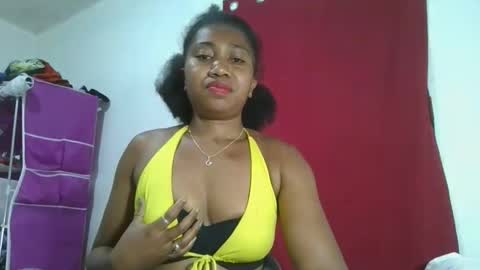 Snapshot of meraldaaaa chatting on October 17, 2:59 am meraldaaaa online show from October 17, 2:59 am