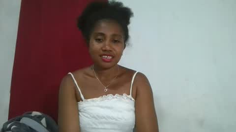 Snapshot of meraldaaaa chatting on October 23, 4:28 pm meraldaaaa online show from October 23, 4:28 pm