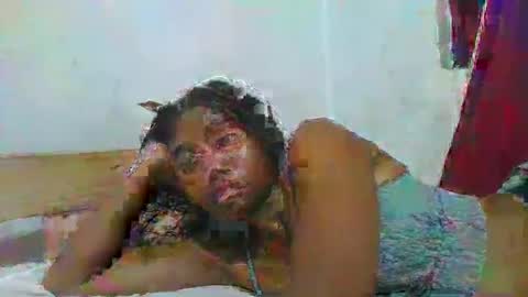 Snapshot of meraldaaaa chatting on October 29, 5:58 pm meraldaaaa online show from October 29, 5:58 pm