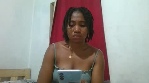 Snapshot of meraldaaaa chatting on October 30, 6:04 am meraldaaaa online show from October 30, 6:04 am