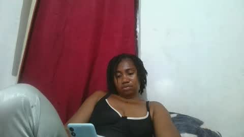 Snapshot of meraldaaaa chatting on October 31, 8:43 pm meraldaaaa online show from October 31, 8:43 pm