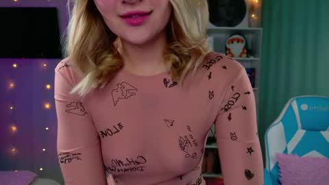 Snapshot of mercedes_robins chatting on January 19, 4:16 am Molly online show from January 19, 4:16 am