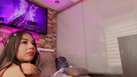 Snapshot of meredith_spencer chatting on October 10, 5:45 pm meredith_spencer online show from October 10, 5:45 pm