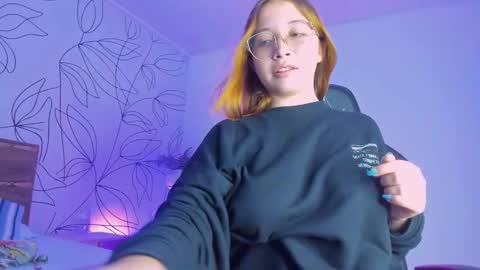 merida06 online show from October 28, 3:32 am