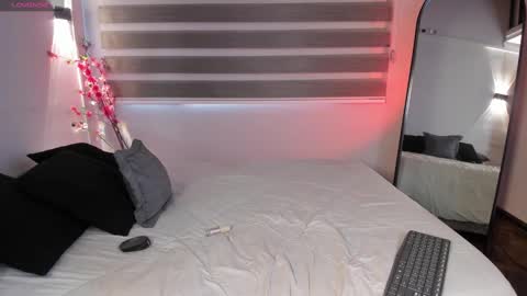 Snapshot of merida_taylor_ chatting on September 27, 1:05 pm Merida online show from September 27, 1:05 pm