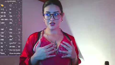 Snapshot of meridafaux_ chatting on March 1, 6:32 pm Merida online show from March 1, 6:32 pm