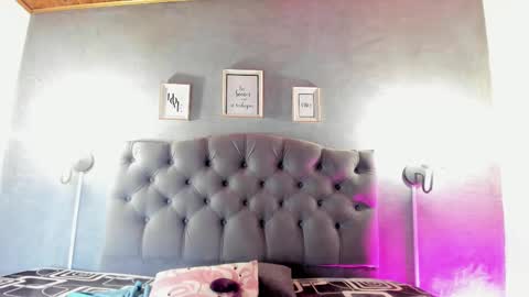 meridalane online show from September 29, 1:33 am