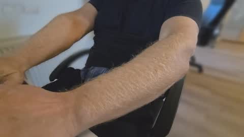 Snapshot of meridian132 chatting on November 4, 3:22 pm meridian132 online show from November 4, 3:22 pm