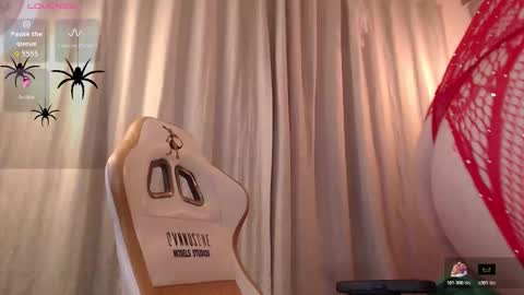 Snapshot of meriiiidaa chatting on October 22, 3:51 am meriiiidaa online show from October 22, 3:51 am