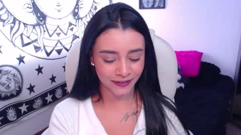 Merilyn  online show from October 31, 9:05 pm