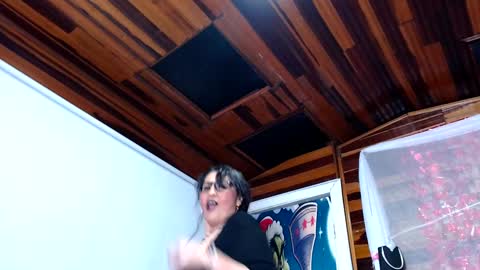 Snapshot of merlyna_goldens chatting on December 15, 4:18 am My next birthday is December 11th. online show from December 15, 4:18 am