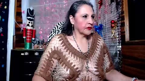 Snapshot of merlyna_goldens chatting on December 29, 3:11 am My next birthday is December 11th. online show from December 29, 3:11 am