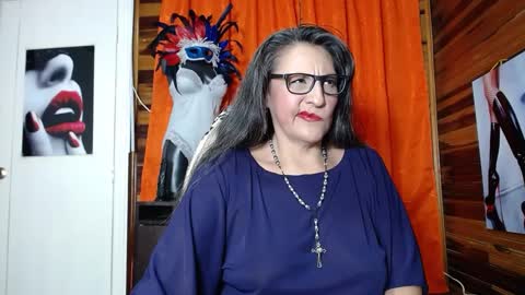 Snapshot of merlyna_goldens chatting on February 1, 6:21 am My next birthday is December 11th. online show from February 1, 6:21 am