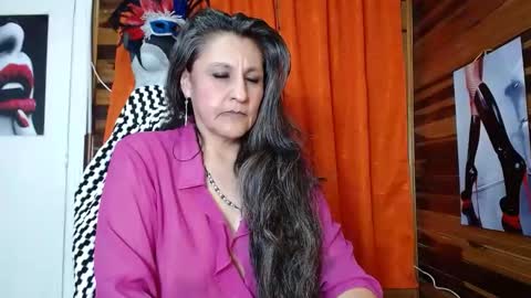 Snapshot of merlyna_goldens chatting on February 14, 10:59 am My next birthday is December 11th. online show from February 14, 10:59 am
