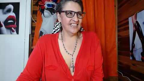 Snapshot of merlyna_goldens chatting on February 16, 12:52 am My next birthday is December 11th. online show from February 16, 12:52 am