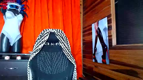 Snapshot of merlyna_goldens chatting on February 26, 3:21 am My next birthday is December 11th. online show from February 26, 3:21 am
