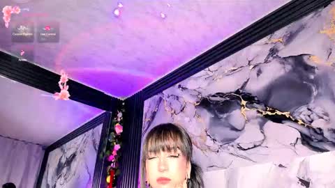 Snapshot of merlynn_ chatting on March 21, 3:22 am Diane 3 online show from March 21, 3:22 am